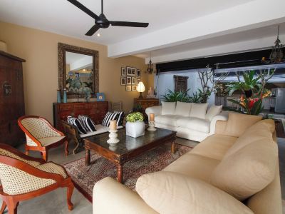 Arahtis Lake Villa