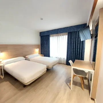 Hotel Costa Atlántica Отели рядом с достопримечательностью «Пляж Риасор»