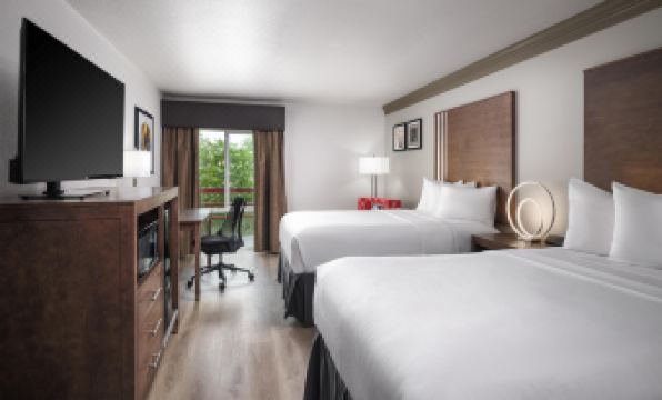 Aiden by Best Western @ Austin City Hotel