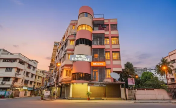 ファブエクスプレスSRロワイヤル セント・ポールズ大聖堂周辺のホテル