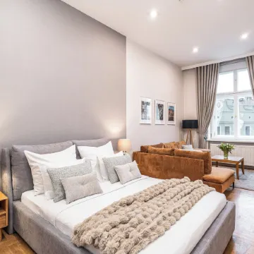 Venetian House Market Square Aparthotel Отели рядом с достопримечательностью «Малы Ринек»