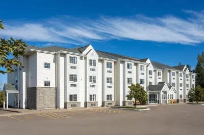 Microtel Inn & Suites by Wyndham Sault Ste. Marie Hotels in 