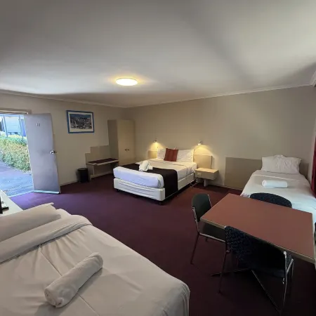 Ringwood Lake Inn