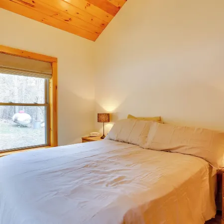 Pet-Friendly Hancock Home on the Delaware River!