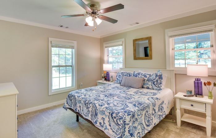 Charming Duplex 12 Mi to Uga and Sanford Stadium!