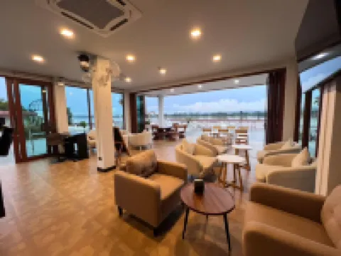 Sand & River Hotel - แซนด์ แอนด์ ริเวอร์ หนองคาย โรงแรมในอำเภอ สังคม