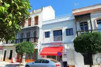 Central Family Apartment With Terrace - Homestays