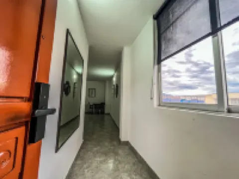 Neón Living 伊瓦格 酒店