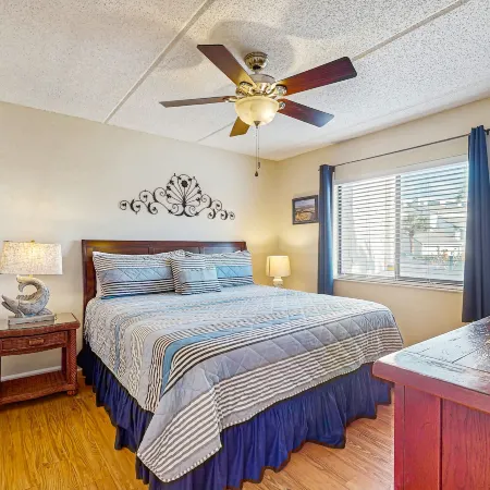 Newly Remodeled Ground-floor Condo W/on-site Pools, 5 hot Tubs, Tennis, AC
