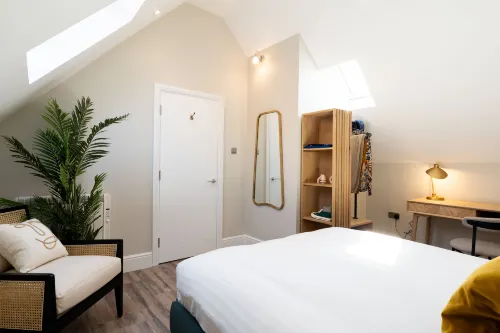 Wellington Place | 3 Bedroom Apartment (No.4)
