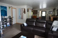 Comfy Duplex unit great for families and small groups, sleeps up to 9