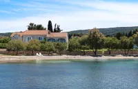 Mirca in Supetar With 7 Bedrooms and 6 Bathrooms