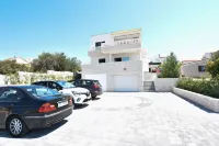 Apartments Antonia - parking