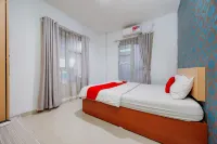 RedDoorz Syariah Near Metropolitan Mall Bekasi - Pensions
