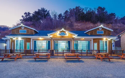 Youngdeok Blue Marine Pension - 2-Star