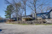 Lakefront Eucha Escape w/ Views & Boat Slip!