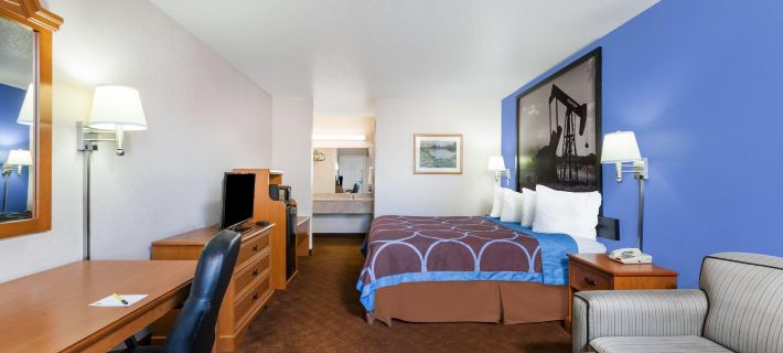 Super 8 by Wyndham Cleburne Hotels in Johnson County