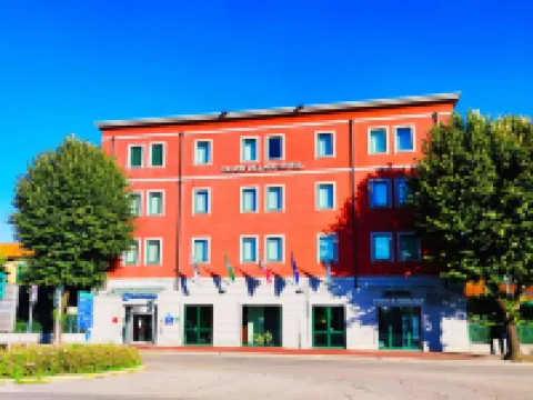Best Western Falck Village Hotel Hôtels à proximité de : Centre commercial Vulcano