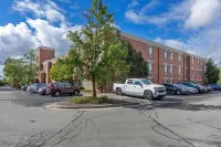 Studio 6 Extended Stay Milwaukee Brookfield WI - parking