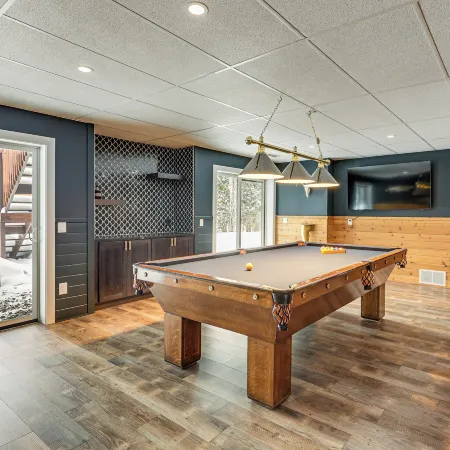 Sauna & Game Room! Tranquil Retreat on Grace Lake