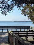 HEY, GET A ROOM! Couples Getaway : Bikes, beach chairs, umbrella :Central locale