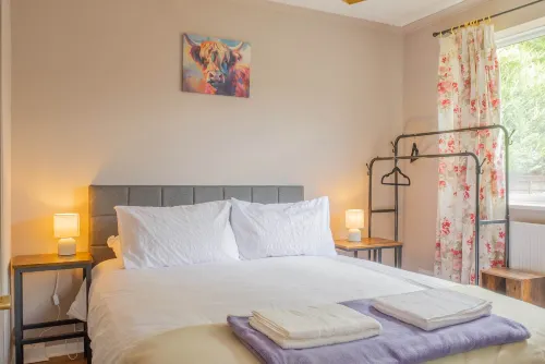 Spacious 4-bed House Guildford Free Parking - 4-نجوم