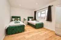 Stylish Dagenham Flat Easy Central London Access - 3-Star