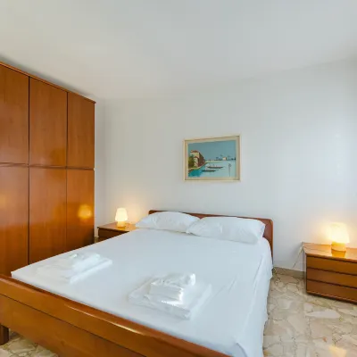 La Casa di Giulio - Murano Faro & Wi-Fi Hotels near Le Vignole Island
