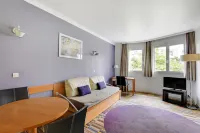 GuestReady - modern flat near La Défense - 民宿
