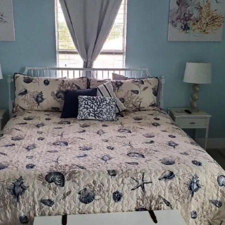 Top Floor Corner Condo with sweeping views of Perdido Key 100ft to the Beach!