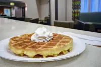 Hampton Inn & Suites Robbinsville - breakfast