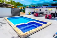 Villa Stephanie Your Perfect Getaway with Free Pool Table - Vila