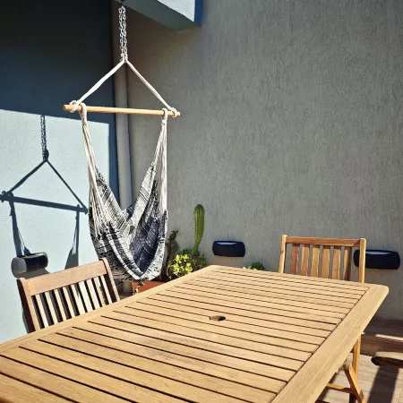 Spacious 2BR Maisonette -Private Terrace