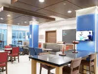 Holiday Inn Express & Suites DALLAS MARKET CTR - LOVE FIELD by IHG Hotels in Dallas