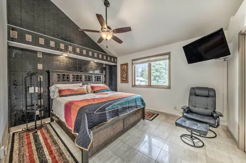 Cozy Cloudcroft Townhome ~ 1 Mi to Burro Ave! - Pet friendly