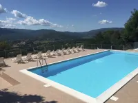 Apartment Near Donatello Sculpture - Swimmingpools