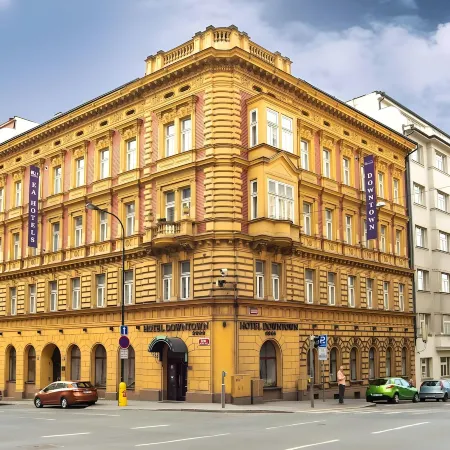 EA Hotel Downtown Отели рядом с достопримечательностью «Государственная пражская Опера»