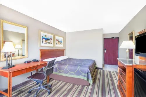 Super 8 by Wyndham Tilton/Lake Winnipesaukee