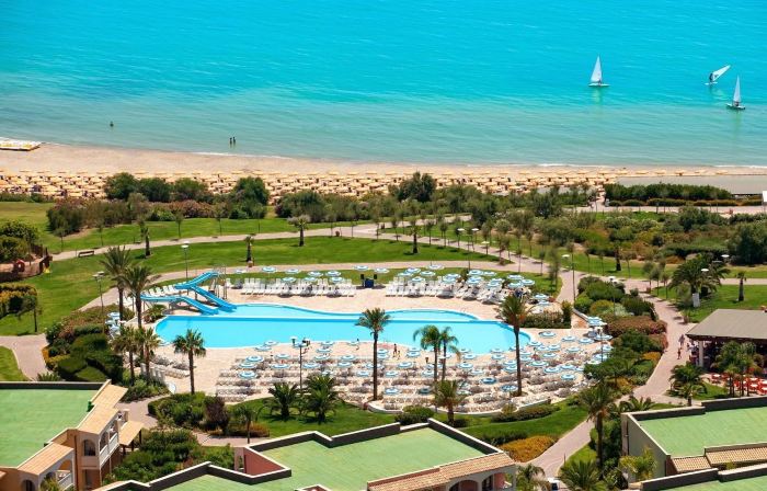 Serenusa Resort