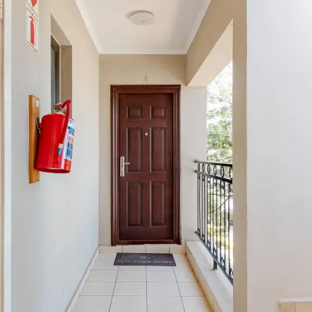 Light-Filled 2BR 2BA Spacious Apartment