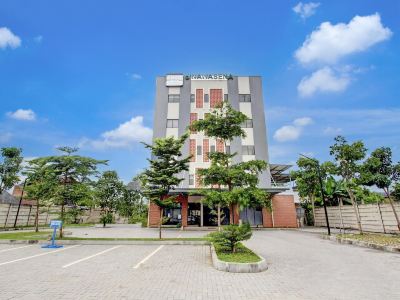 Stylish Deluxe Stay With Free Wifi and Parking
