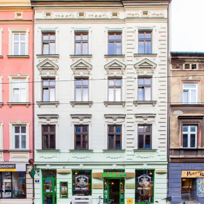 Jordan Pokoje Gościnne Hotels near Jan Fejkiel Gallery