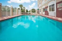 Country Inn & Suites by Radisson, St. Petersburg - Clearwater, FL - Pools