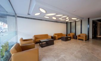 J Hotel