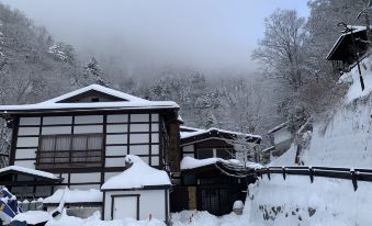 Shirahone Onsen Tsuruya Ryokan
