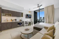 Natiivo Building - Walkable to South Beach - We Host - balcon