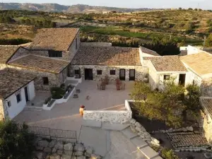 Borgo Delle Pietre
