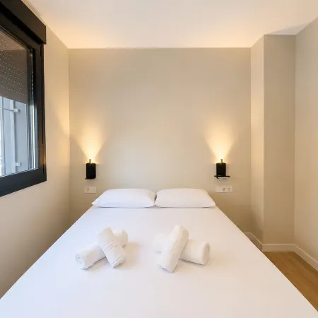 Hostal Ramon y Cajal Отели рядом с достопримечательностью «Деловой центр "Четыре башни"»