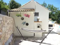 Lovely Studio in Strinilas with Its Own Pool - Lejligheder