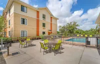 Extended Stay America Suites - Melbourne - Airport - parking